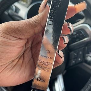 Dior StyloYeux Tenue 24H Liner